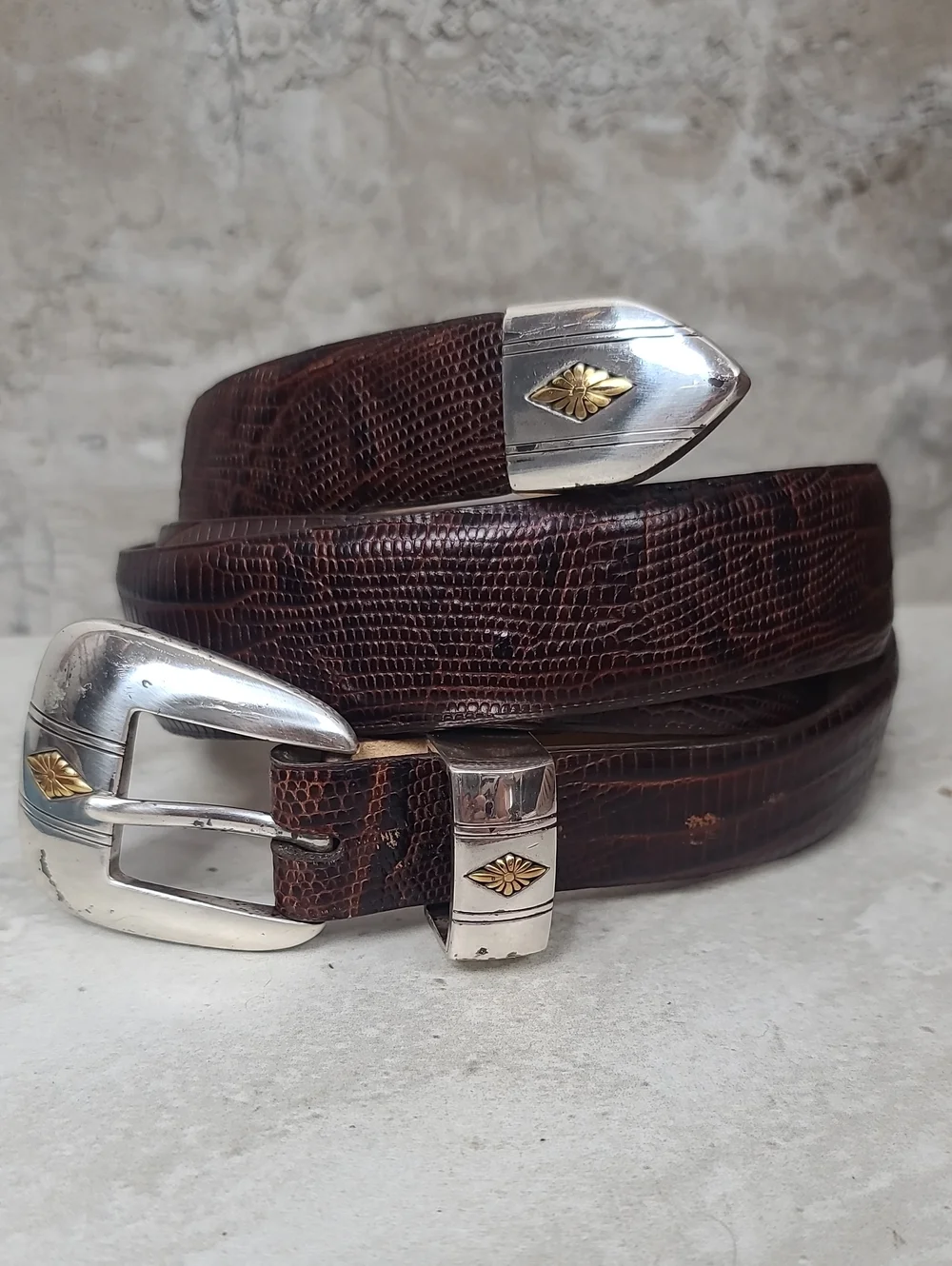 Vtg Western Brown Croc-Embossed Italian Leather Belt Silver-Tone Ranger Buckle